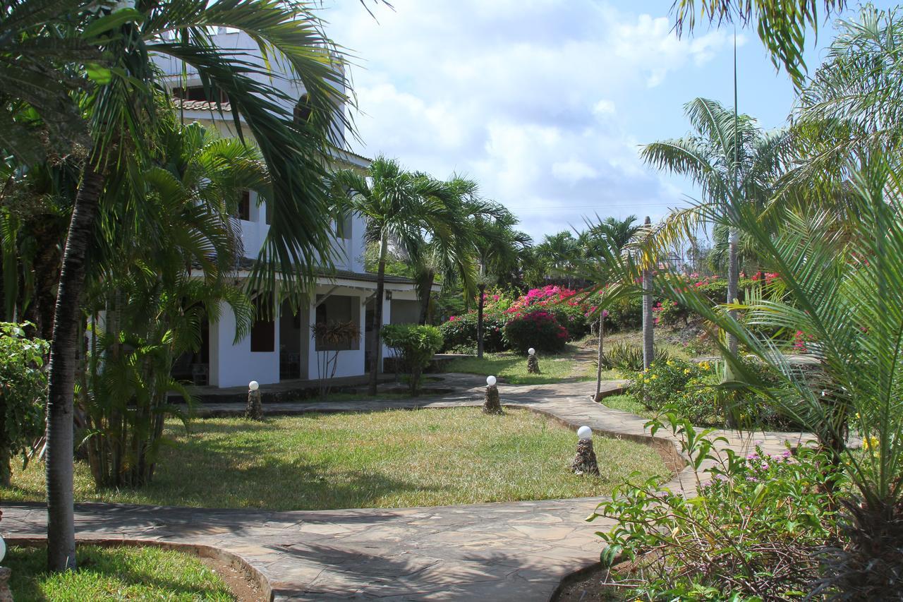 Kibali Villas Resort Малинди Екстериор снимка